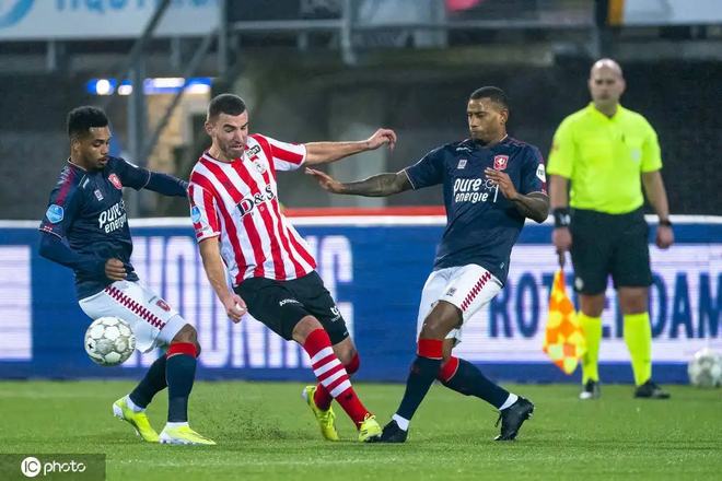 暗藏挑战的 暗藏挑战的