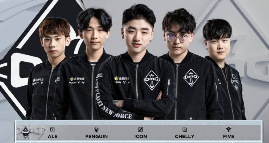 与此形成对 与此形成对